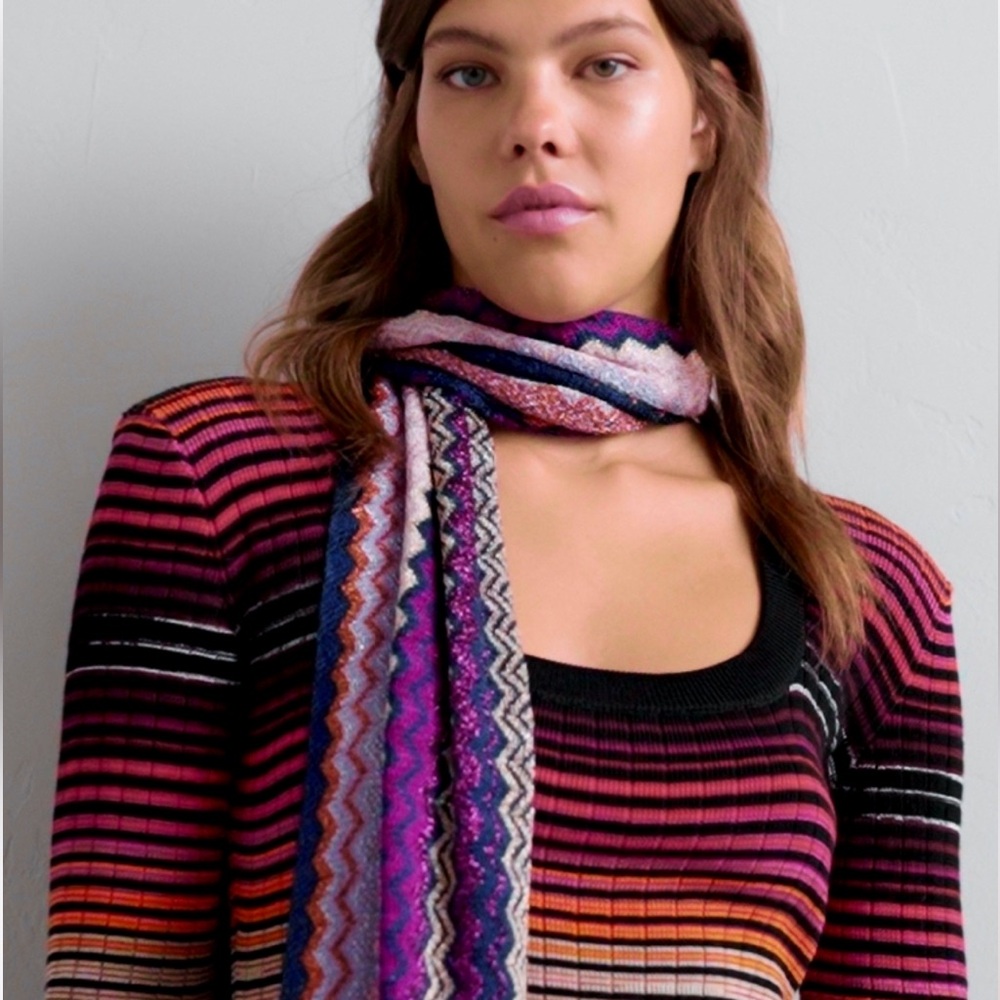 Missoni Women's Classic Zig Zag Knit Scarf - Mint Condition